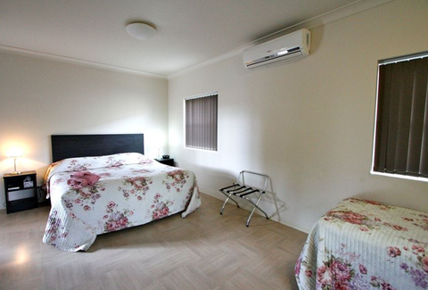 Station Hotel - Accommodation NT 2