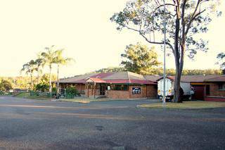 Bushland Tavern - NT Tourism 1