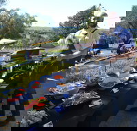 Daddy's Day Out at Borambola Wines by The Roundabout Restaurant - Accommodation NT