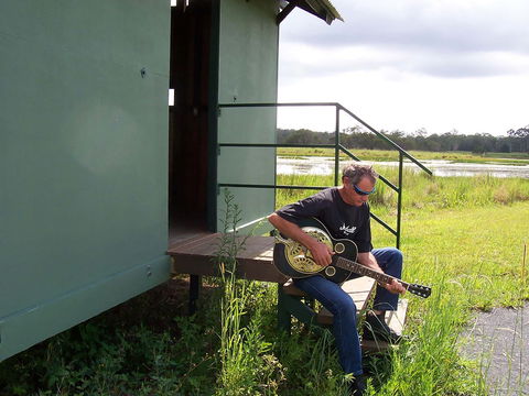 Sunday Session Blues On The Grass - Accommodation NT 0