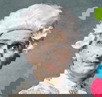 FRANK WOODLEY  KING CLOWN - Accommodation NT