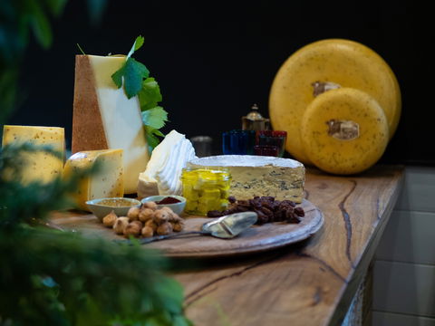 Taste Yarra Valley - Tasting Flights: Wine And Cheese - NT Tourism 1