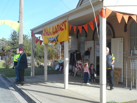 Yarck Country Market - Accommodation NT 2
