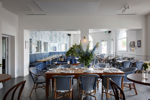 Dine In Style With Lola - Accommodation NT 0