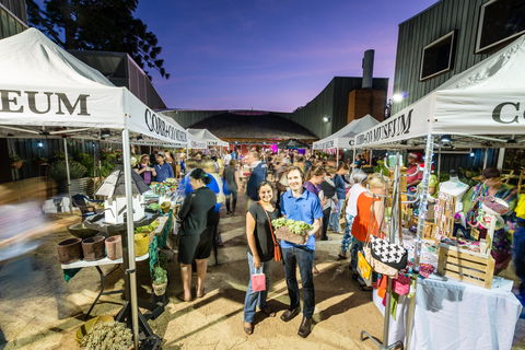 Hand Made Under The Stars - Twilight Market - Accommodation NT 0