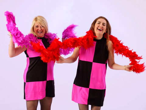 Swinging 60's Show  The Retro Girls - Accommodation NT 0