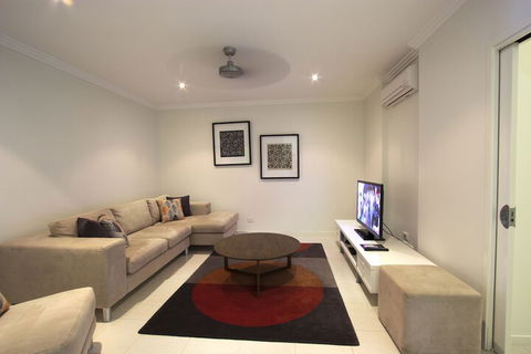 Island Views - Accommodation NT 3