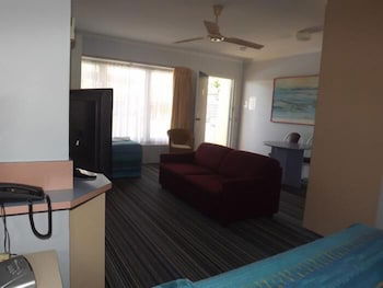 Golden Sands Motor Inn Forster - Accommodation NT 5