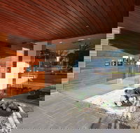 Melbourne Dandenong Central Apartment - Accommodation NT