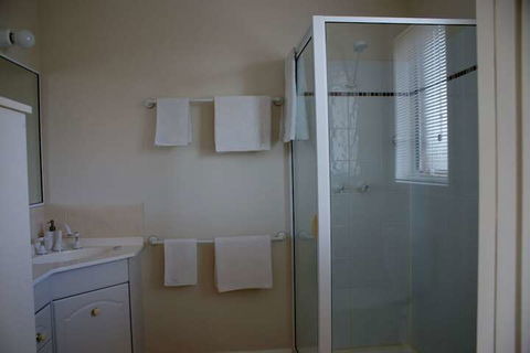 Shearwater Cottages - Accommodation NT 5