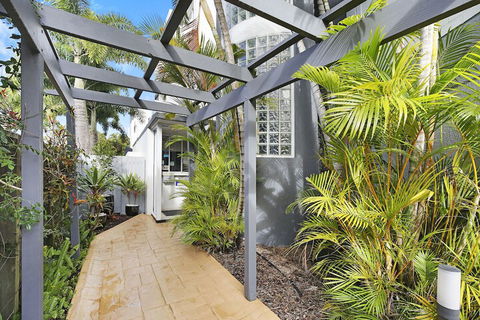 Beachside Mooloolaba - Accommodation NT 1