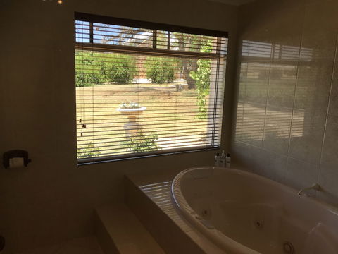Barossa Shiraz Estate - Accommodation NT 2