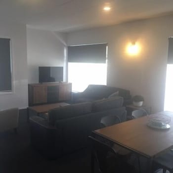  Accommodation NT