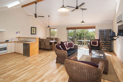 Bay Village Resort & Spa - Accommodation NT 7