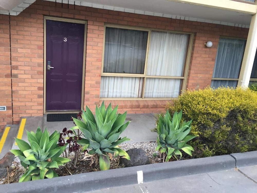 Strathmore Heights VIC Accommodation NT