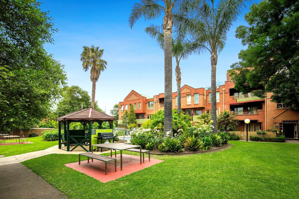  Accommodation NT