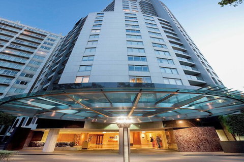 Quay West Suites Melbourne - Accommodation NT 1