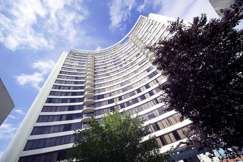 BreakFree Capital Tower - NT Tourism 0