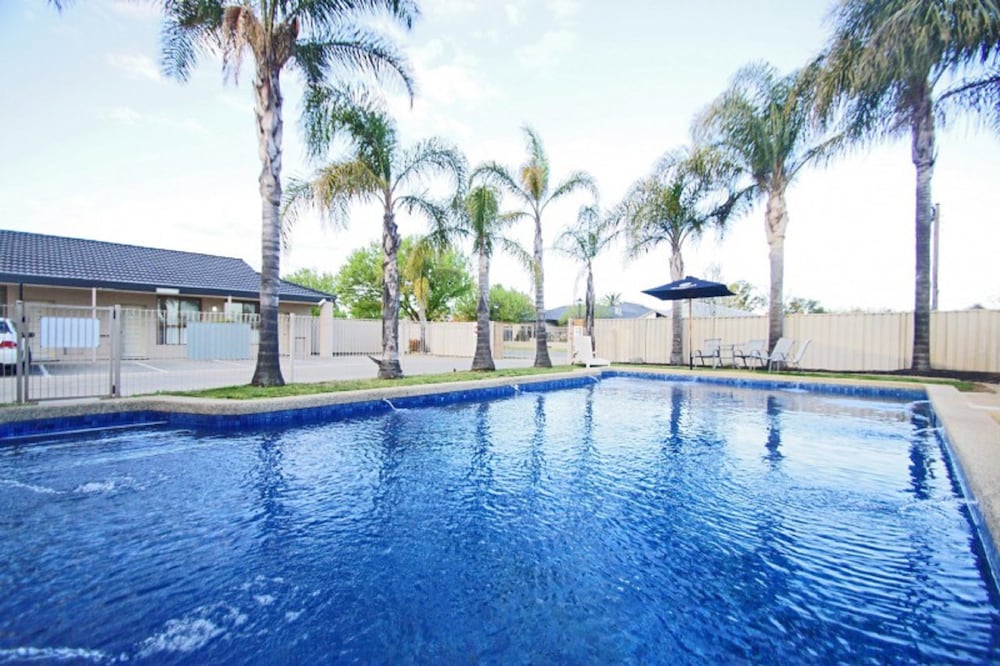  Accommodation NT