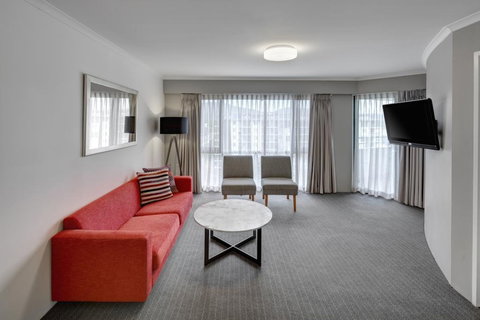Adina Serviced Apartments Canberra James Court - Accommodation NT 2