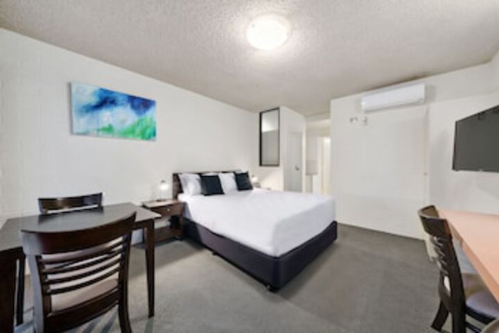  Accommodation NT