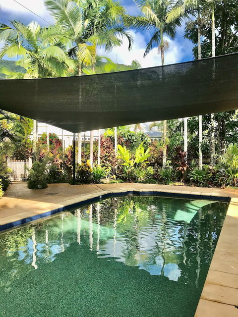 The Villas Palm Cove - Accommodation NT 4