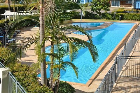 Boathouse Resort Tea Gardens - NT Tourism 1
