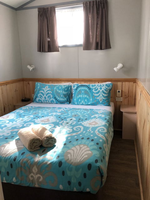 Twin Dolphins Holiday Park - Accommodation NT 3