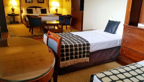 Darcys Hotel At Homebush - NT Tourism 2