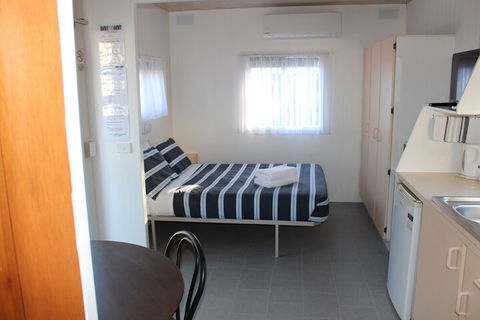 Golden Terrace Holiday Park - NT Tourism 7