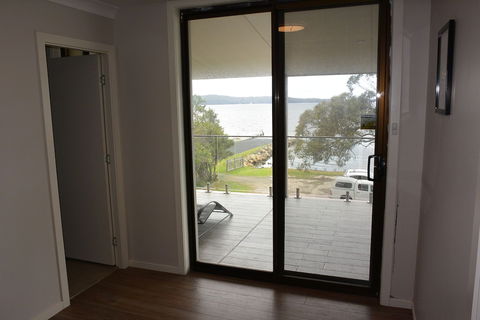 Dungowan Waterfront Apartments - NT Tourism 6