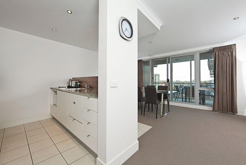 Accommodate Canberra - The Avenue - Accommodation NT 6