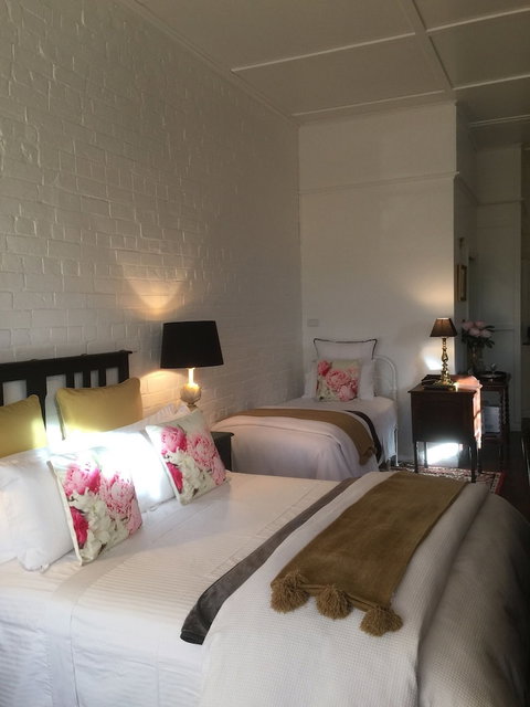 Chiltern Cottage & Indigo Suite - Accommodation NT 5