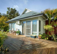 Glenelg on King Bed  Breakfast - Accommodation NT