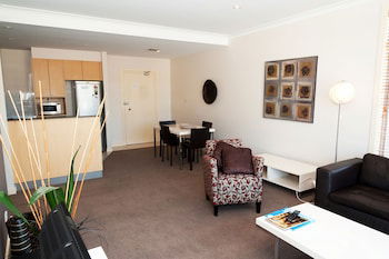 Citystyle Executive Apartments - NT Tourism 0