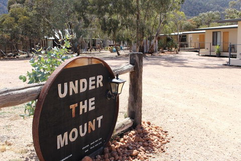 Under The Mount - Accommodation NT 2