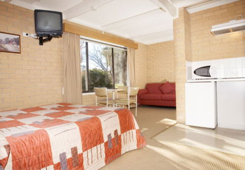 Yowani Country Club - NT Tourism 0