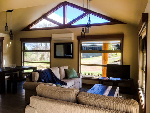 Daysend Cottages - Accommodation NT 4