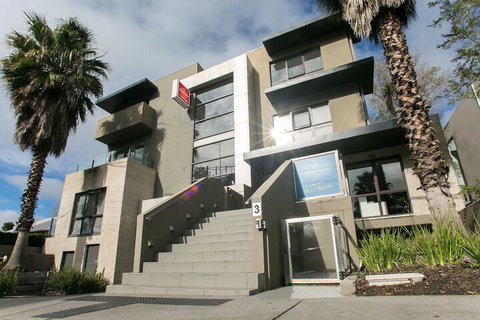 Comfy Kew Apartments - Accommodation NT 6