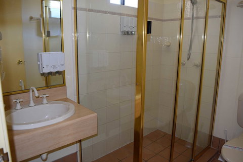 Warwick Vines Motel - Accommodation NT 5