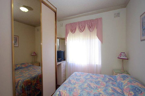 Avilla Court 1 - Accommodation NT 5