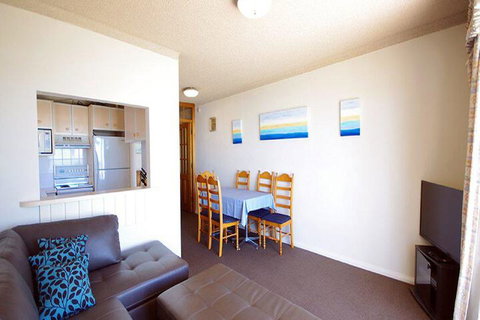 Avilla Court 1 - Accommodation NT 4