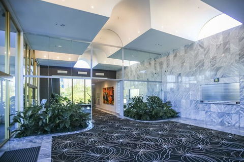 Gold Coast Amor'e Luxury Sub Penthouse - NT Tourism 3