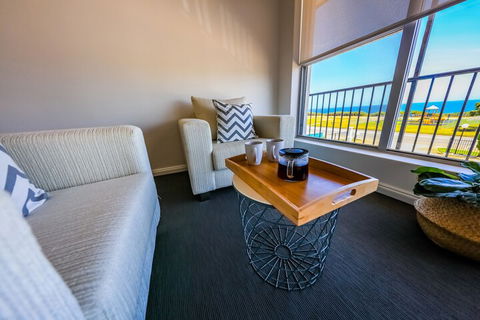 COAST Motel And Apartments - Accommodation NT 4