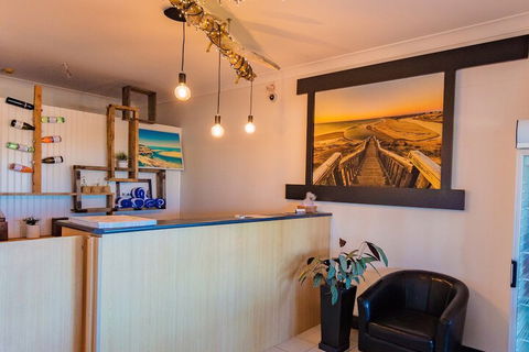 COAST Motel And Apartments - Accommodation NT 2