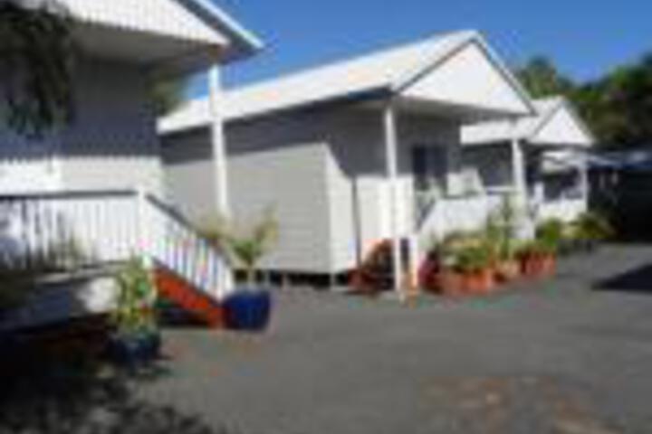 Augathella QLD Accommodation NT