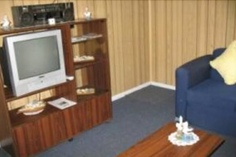 Hutton Hide Away - Accommodation NT 7