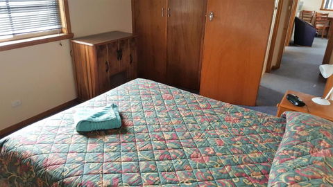 Waratah Falls Holiday Unit - Accommodation NT 4