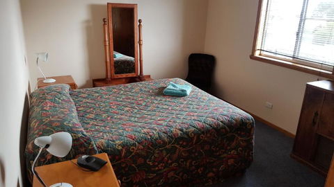 Waratah Falls Holiday Unit - Accommodation NT 3