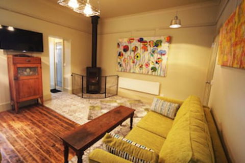 Latrobe Art Apartments - Accommodation NT 0